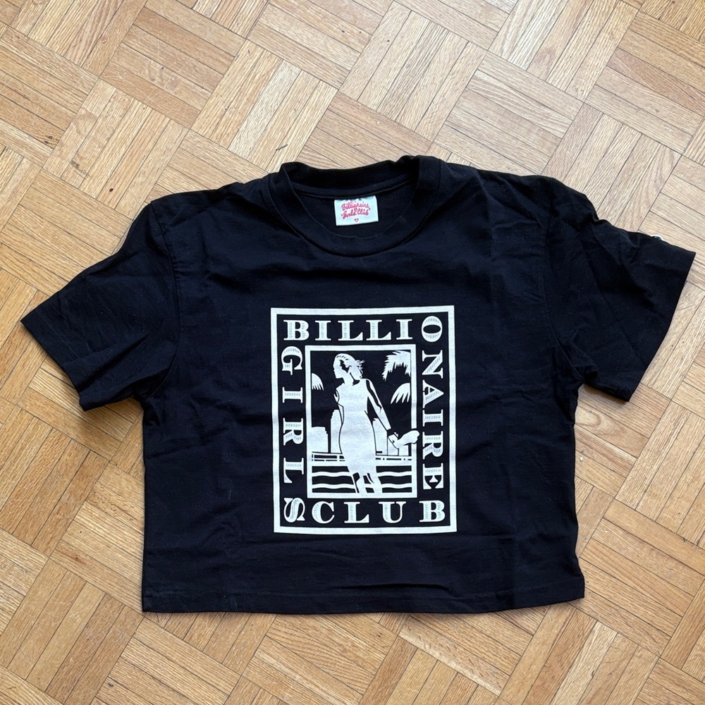 Cropped Graphic Tshirt